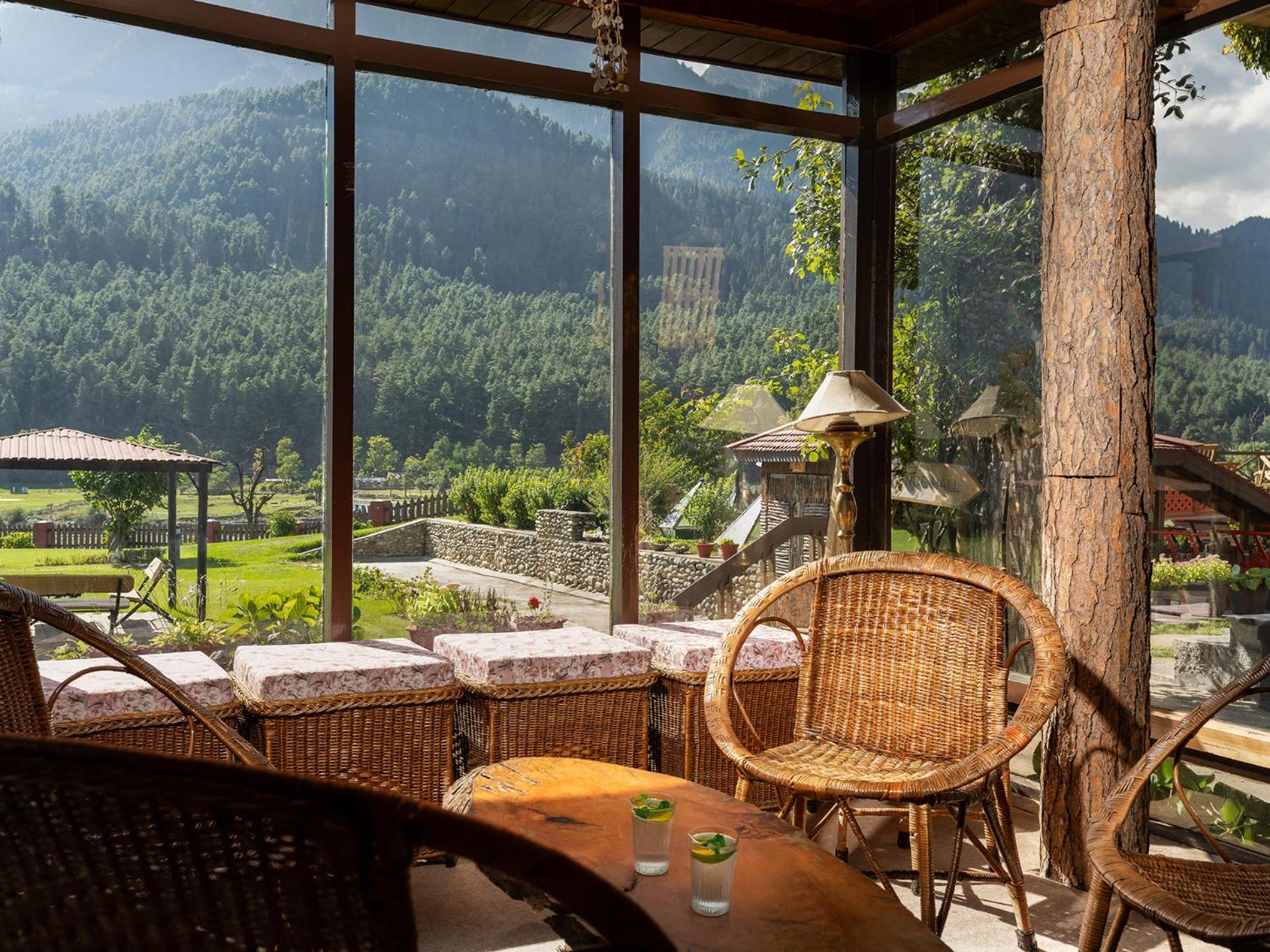 Pahalgam Hotel Exterior photo