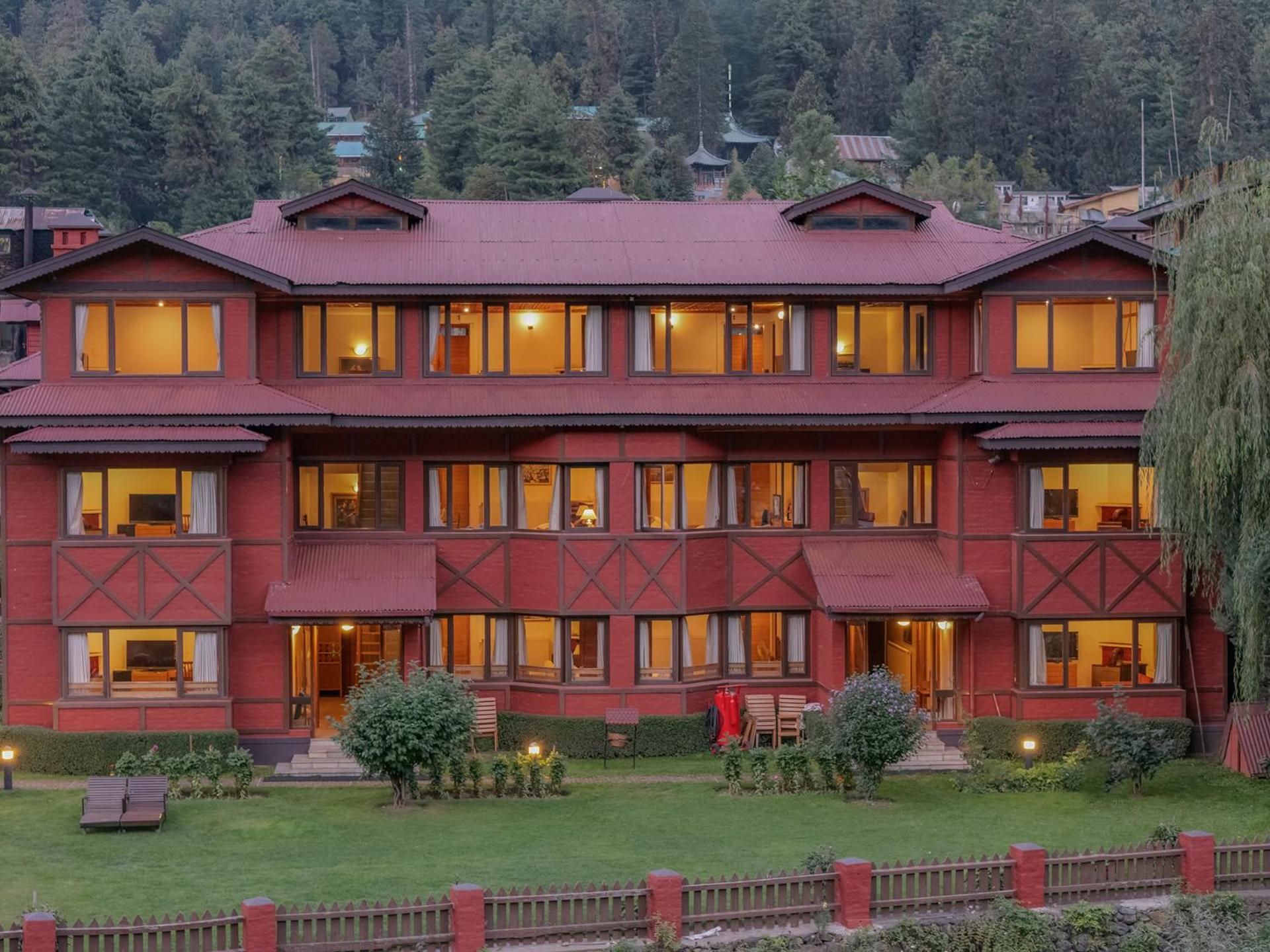 Pahalgam Hotel Exterior photo